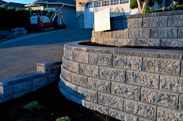 Stone Retaining Wall Repair in Toledo