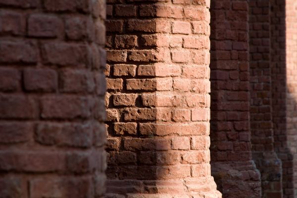 Brick Pillars Installation in Toledo
